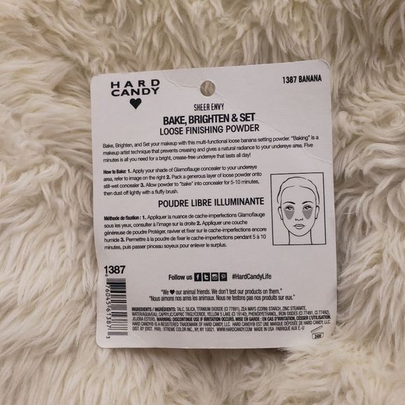 Hard Candy Sheer Envy Bake Brighten & Set Loose Powder in Banana - Picture 6 of 6